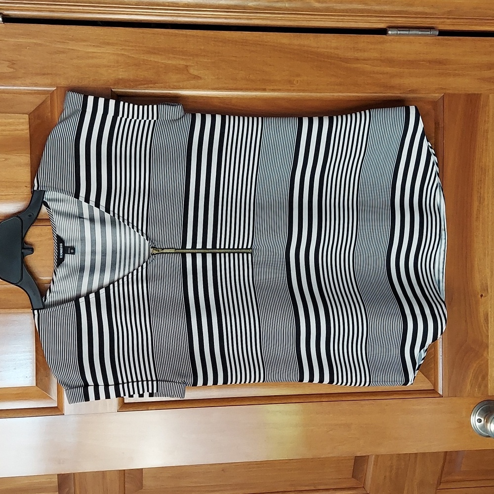 - Express Flowy Black, White Striped Blouse Gold Zipper, Size Medium, Like New